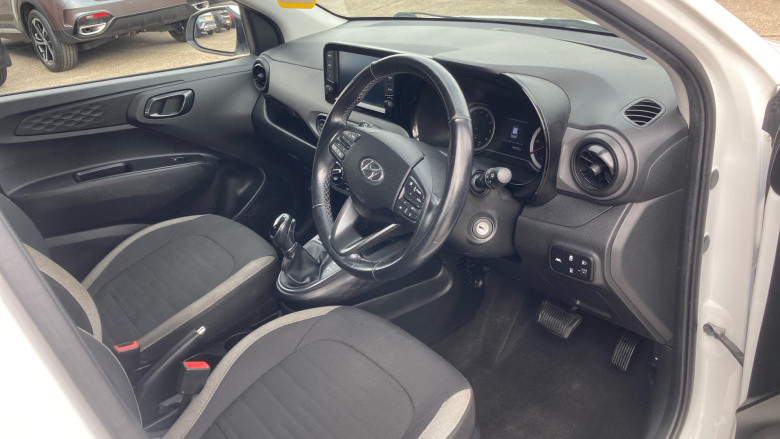 Hyundai i10 1.2 MPi SE Connect 5dr Auto Petrol Hatchback